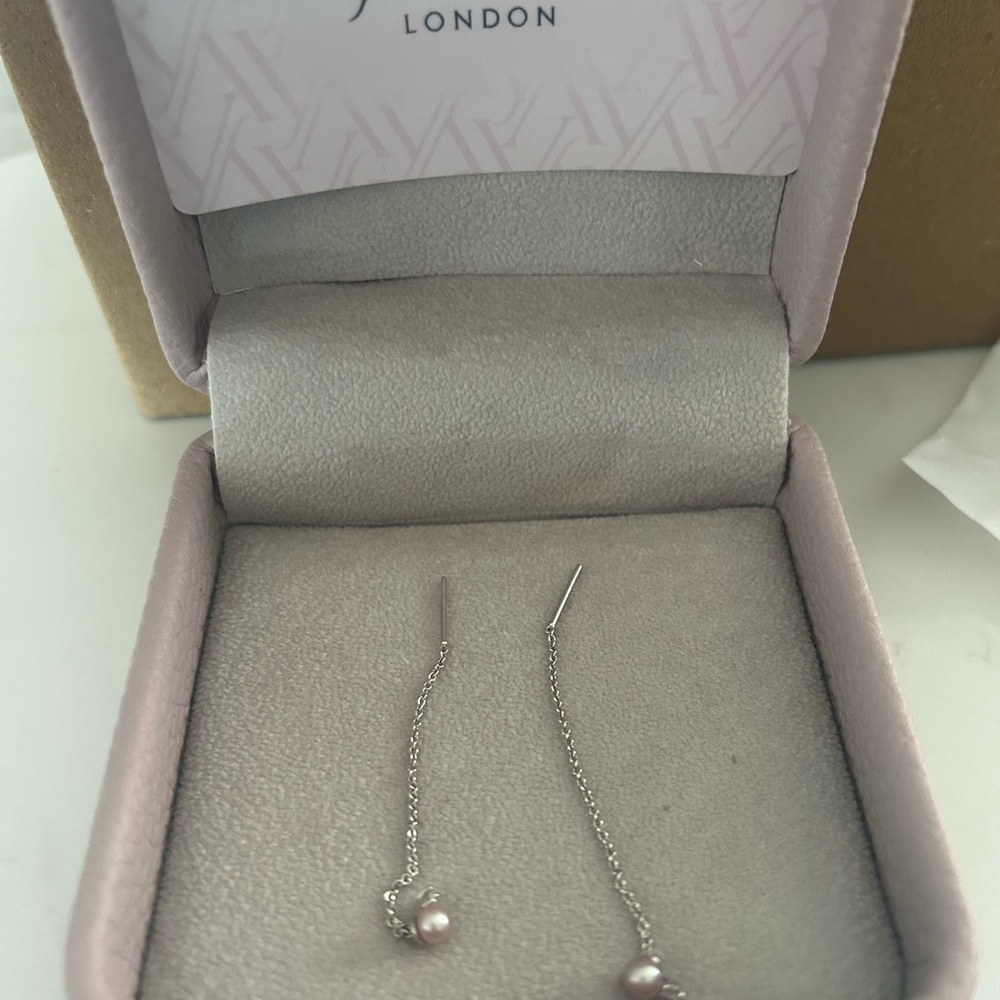 Elegant Pink Pearl and Diamond drop earrings - Picture 3 of 6